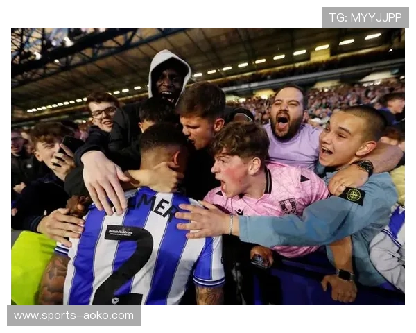 谢周三足球队球星崭露头角力争英超复兴带领球队冲击顶级荣誉